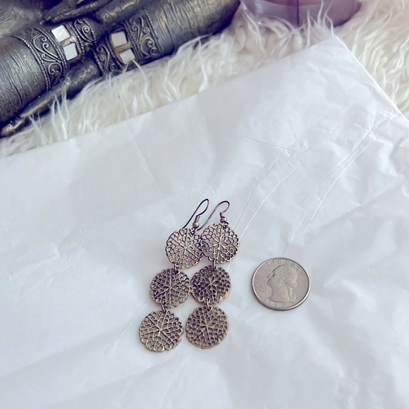 Beautiful Gold Triple Disc Dangle Earrings 🤩🛍️💕 - Picture 3 of 5